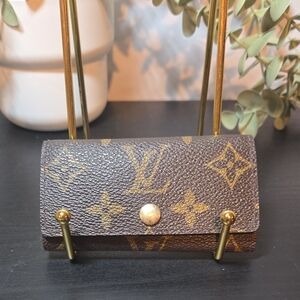 LOUIS VUITTON MONOGRAM 4 KEYS HOLDER